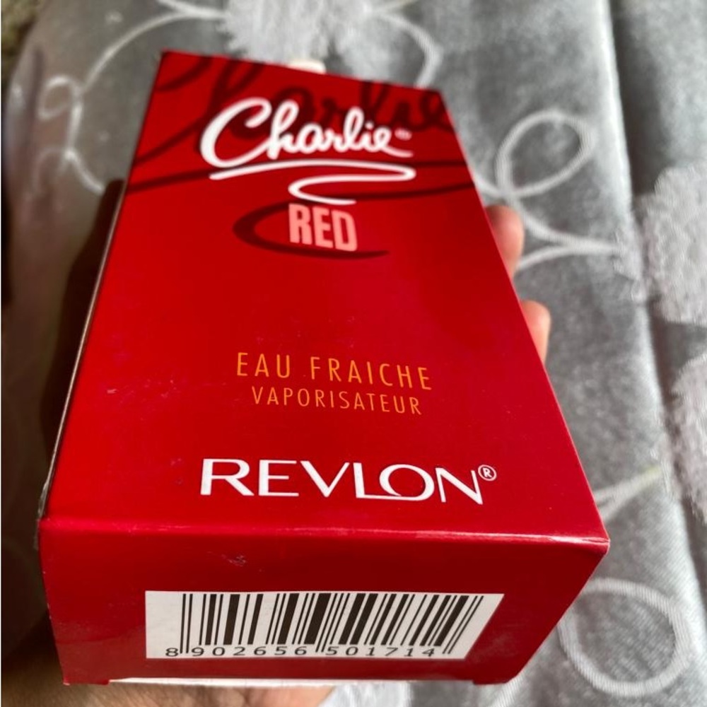 🌷Revlon Charlie Red 🌷 - Picture 5 of 5